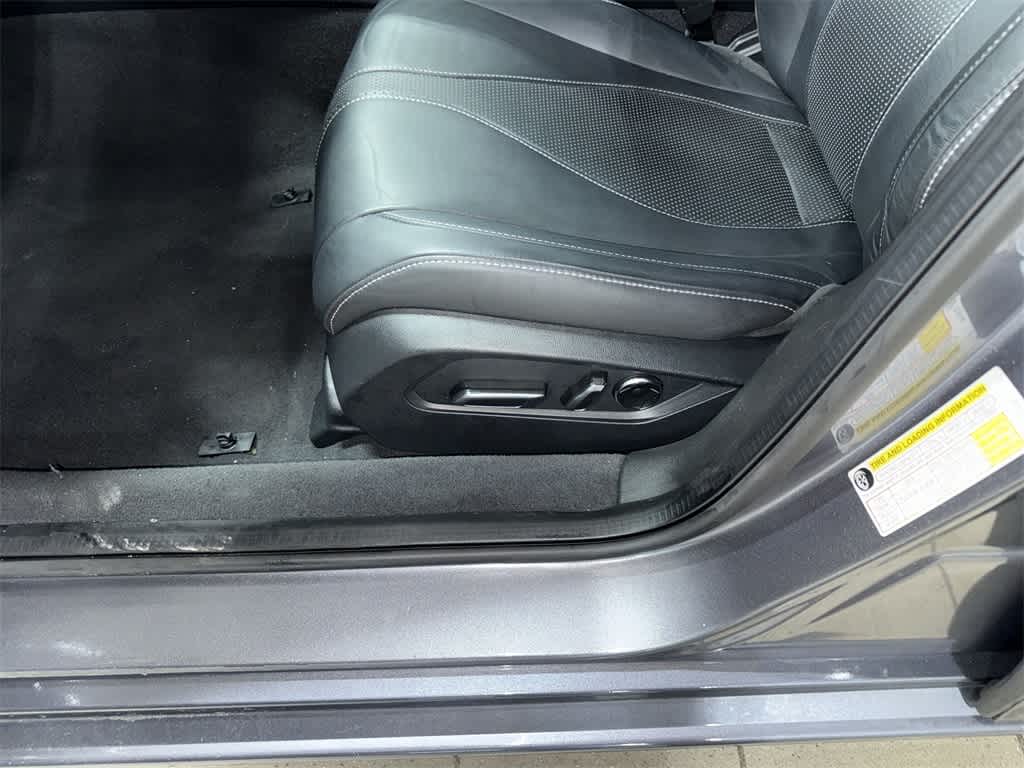 2023 Acura TLX w/Technology Package