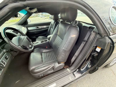2002 Ford Thunderbird w/Hardtop Premium