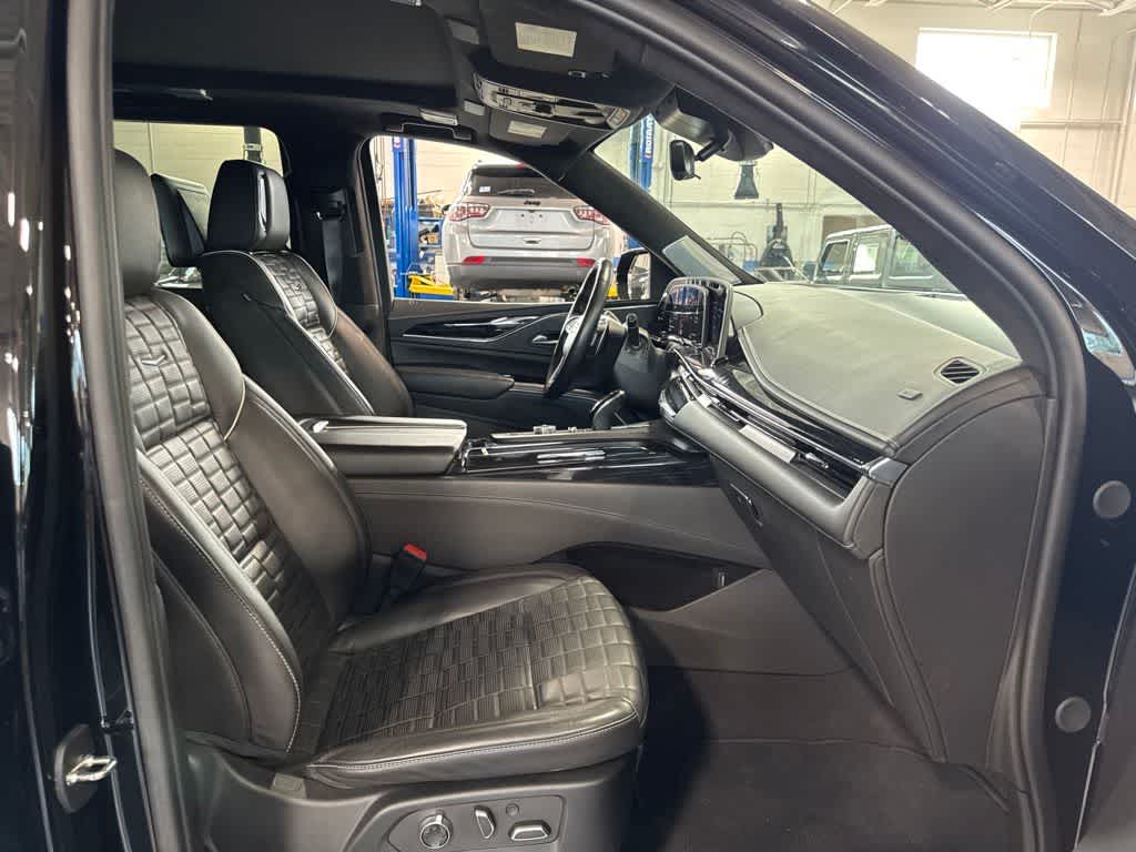 2023 Cadillac Escalade AWD V-Series