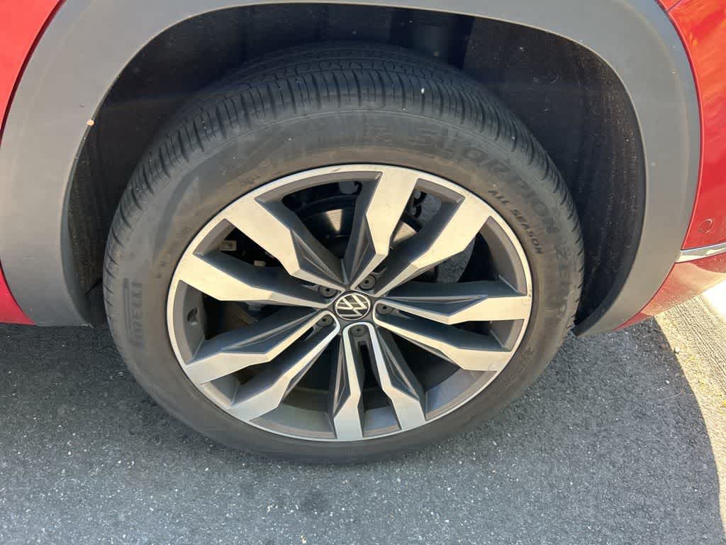 2022 Volkswagen Atlas Cross Sport 3.6L V6 SEL Premium R-Line