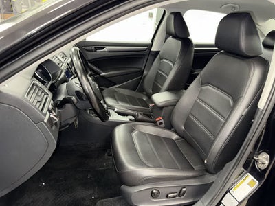 2017 Volkswagen Passat R-Line w/Comfort Pkg