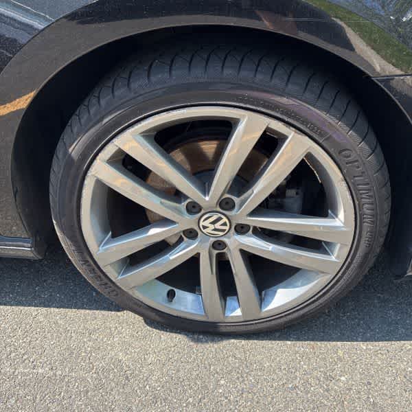2017 Volkswagen Passat R-Line w/Comfort Pkg