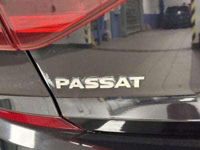 2017 Volkswagen Passat R-Line w/Comfort Pkg