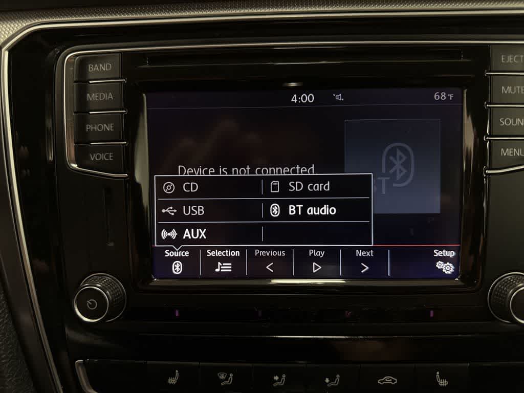 2017 Volkswagen Passat R-Line w/Comfort Pkg