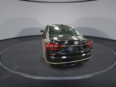 2017 Volkswagen Passat R-Line w/Comfort Pkg