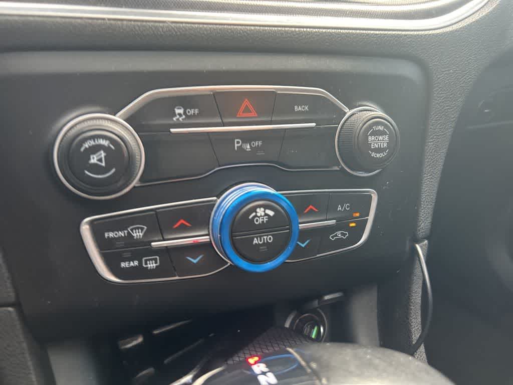 2016 Dodge Charger SXT