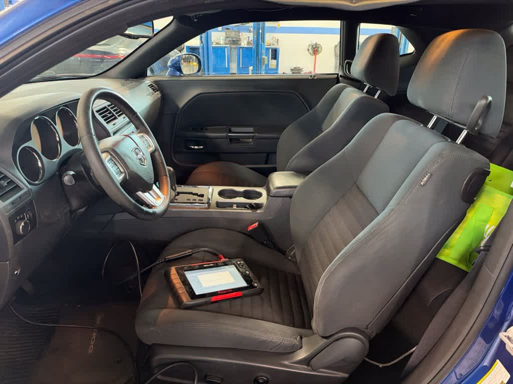 2012 Dodge Challenger SXT