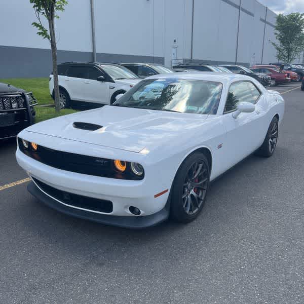 2016 Dodge Challenger SRT 392's photo