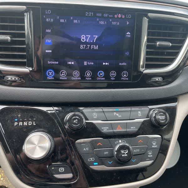 2017 Chrysler Pacifica Touring-L Plus