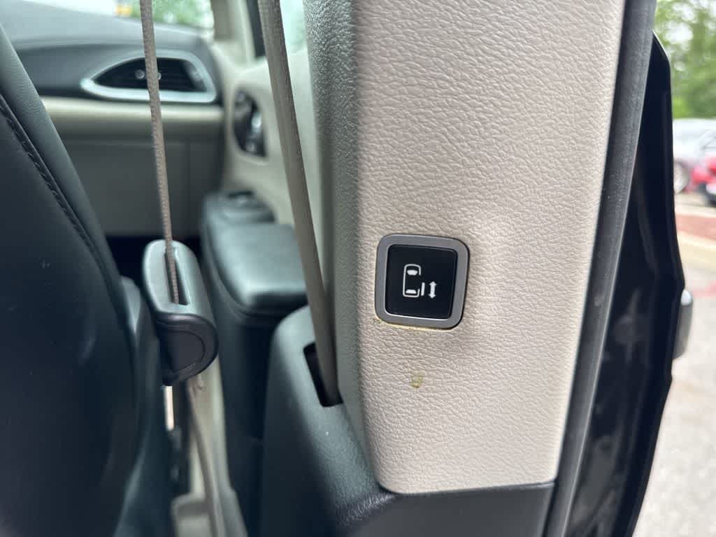 2017 Chrysler Pacifica Limited