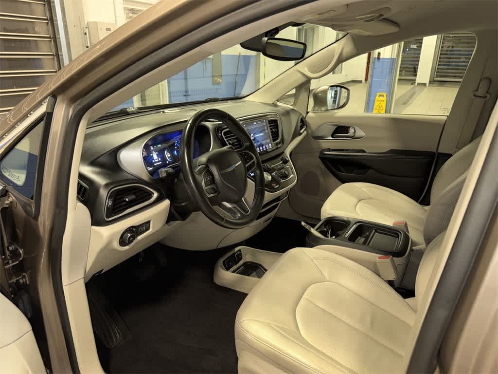 2018 Chrysler Pacifica Hybrid Touring L