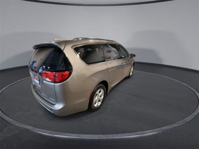 2018 Chrysler Pacifica Hybrid Touring L