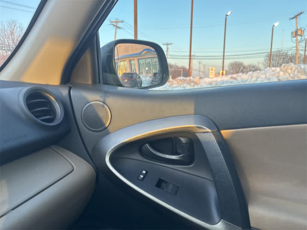 2011 Toyota RAV4 4WD 4dr 4-cyl 4-Spd AT (Natl)