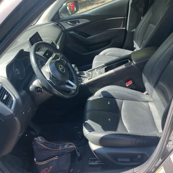 2018 Mazda Mazda3 4-Door Touring