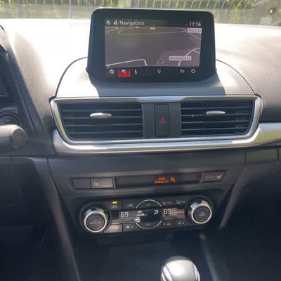2018 Mazda Mazda3 4-Door Touring
