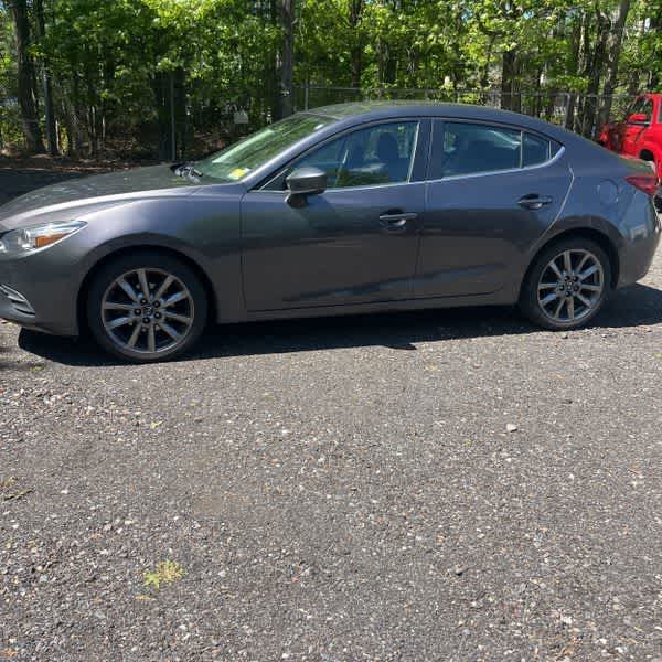 2018 Mazda Mazda3 4-Door Touring