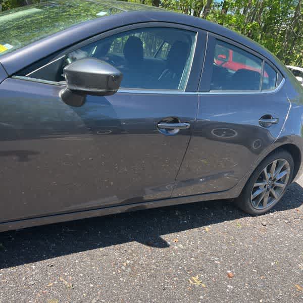 2018 Mazda Mazda3 4-Door Touring
