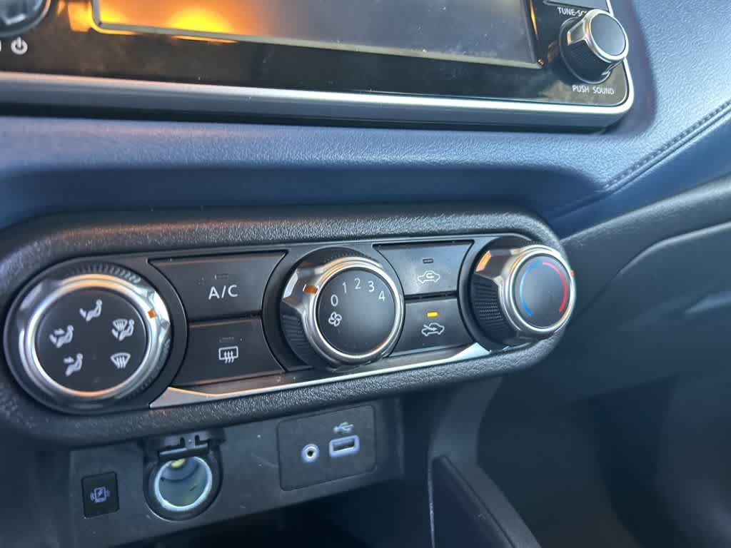 2025 Nissan Versa SV