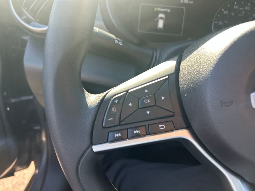 2022 Nissan Kicks SV