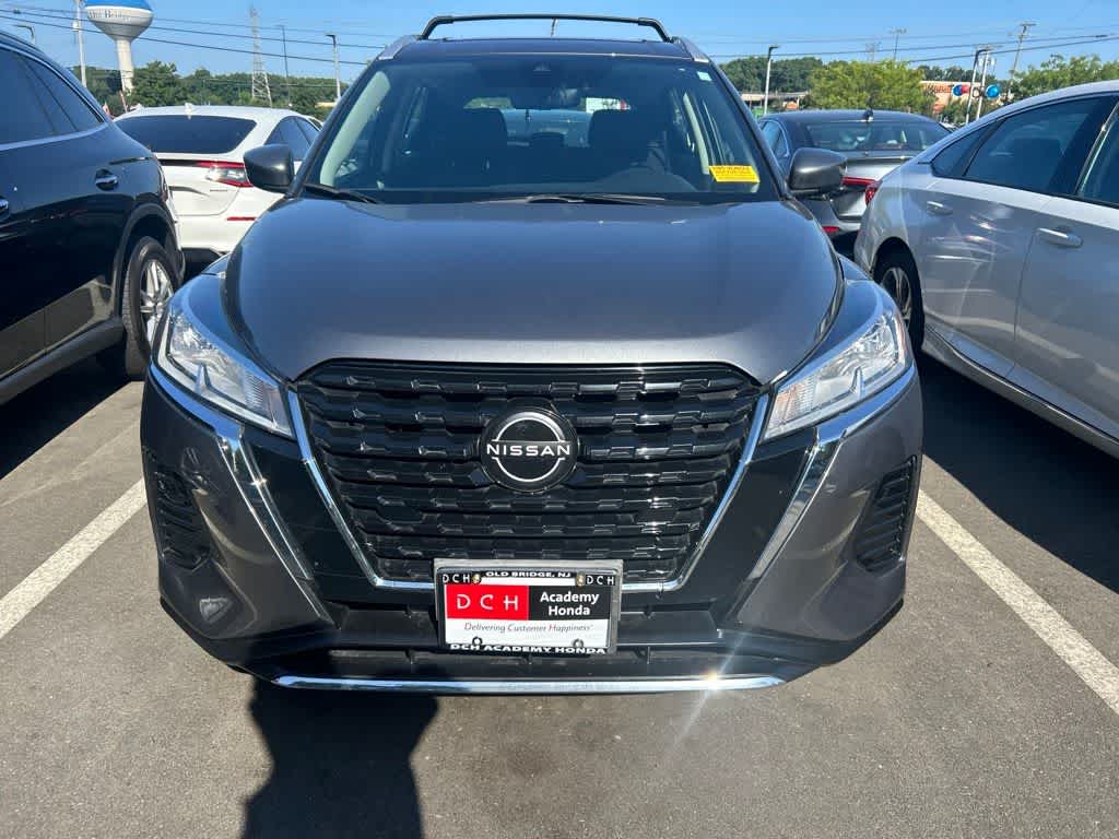 2022 Nissan Kicks SV