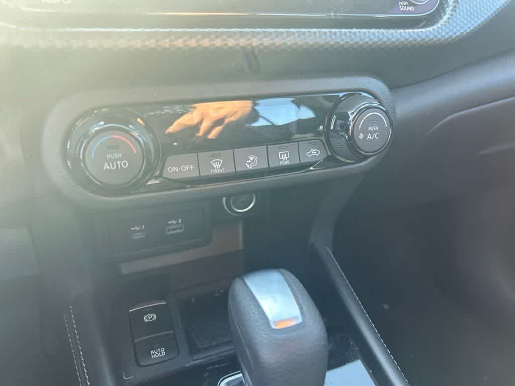 2022 Nissan Kicks SV