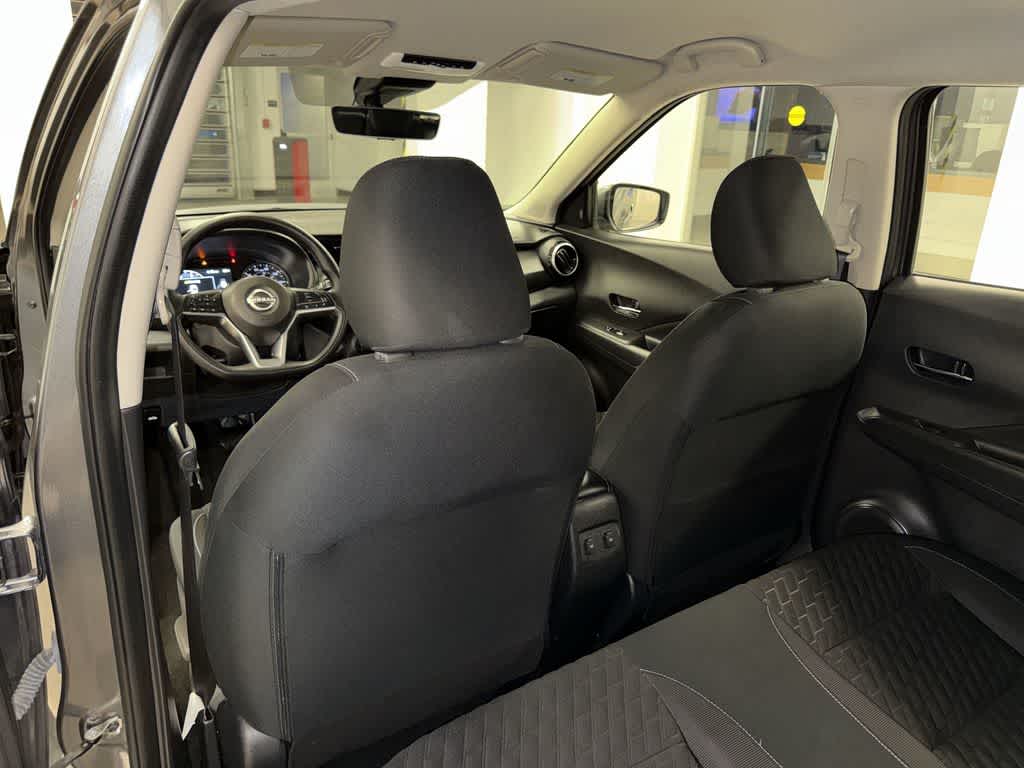 2022 Nissan Kicks SV