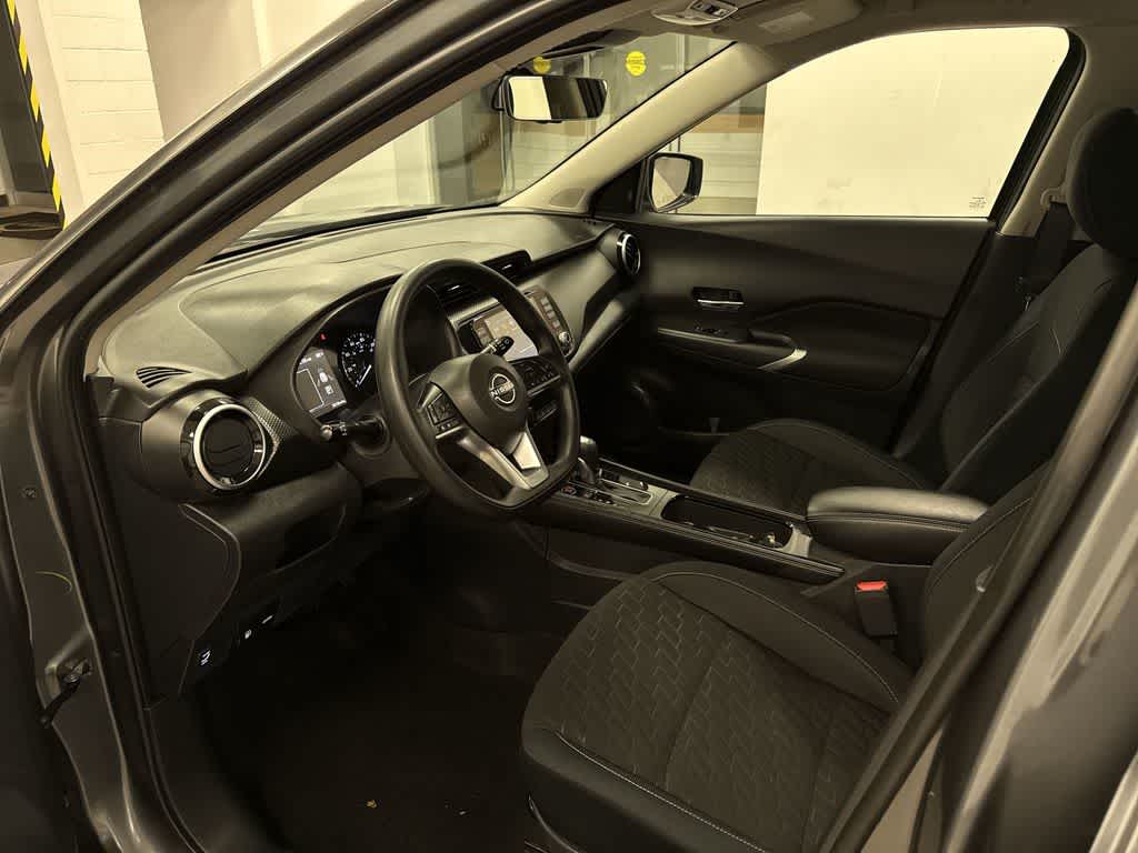 2022 Nissan Kicks SV