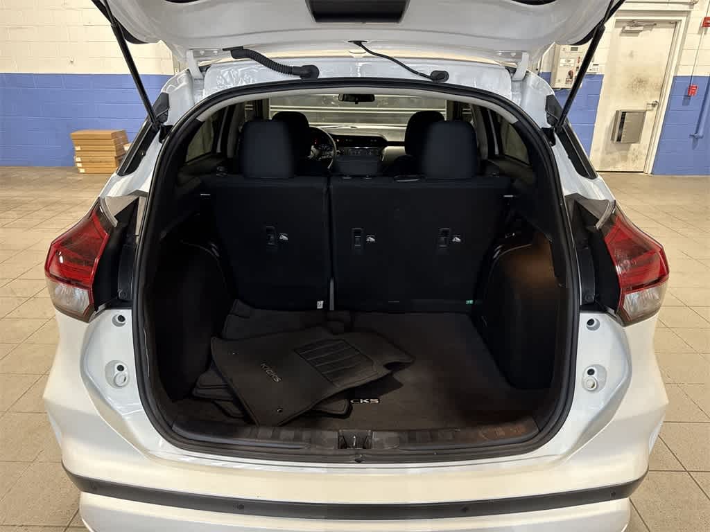 2023 Nissan Kicks SV