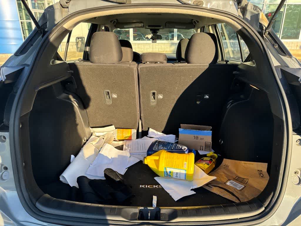 2022 Nissan Kicks SV