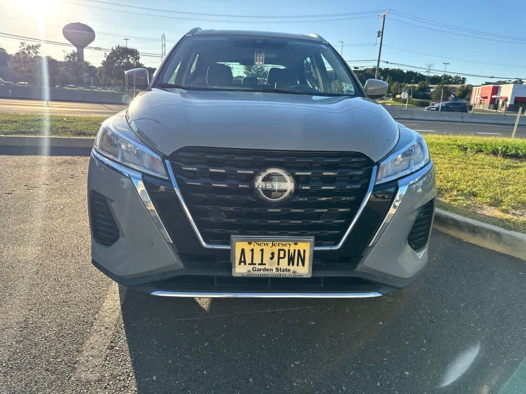 2022 Nissan Kicks SV