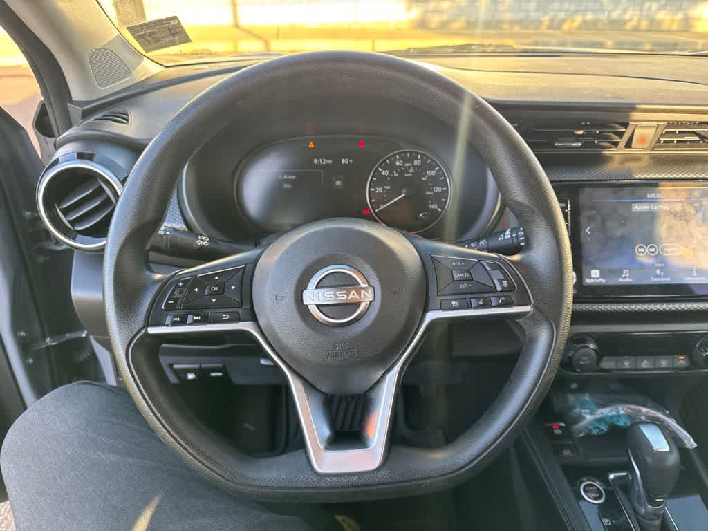 2022 Nissan Kicks SV