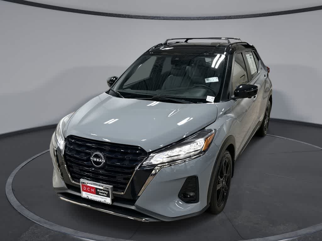 2022 Nissan Kicks SR