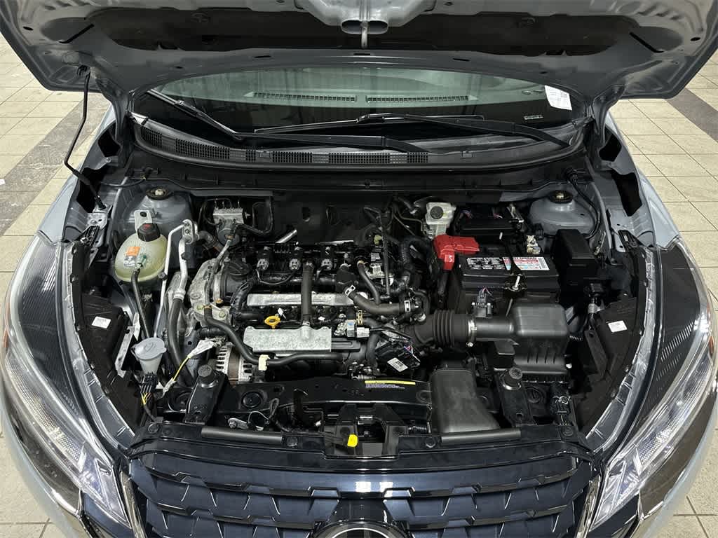 2022 Nissan Kicks SR