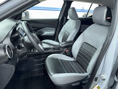 2022 Nissan Kicks SR