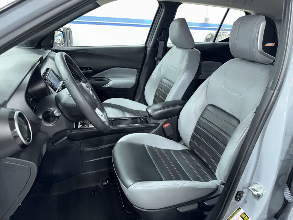 2022 Nissan Kicks SR