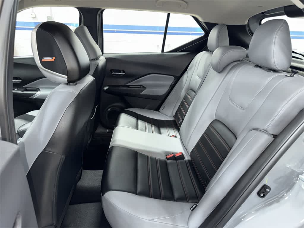 2022 Nissan Kicks SR