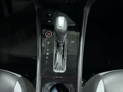 2022 Nissan Kicks SR