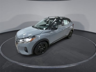 2022 Nissan Kicks SR