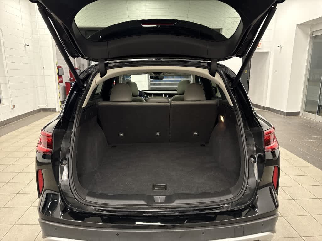 2023 INFINITI QX50 LUXE