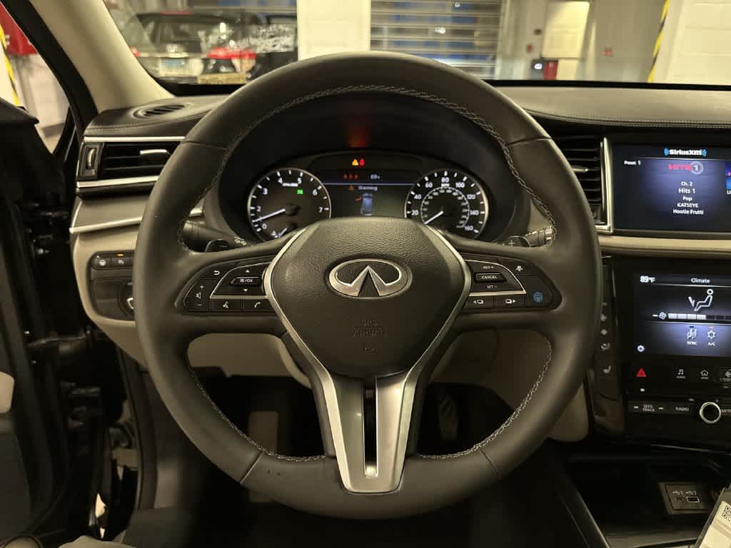 2023 INFINITI QX50 LUXE
