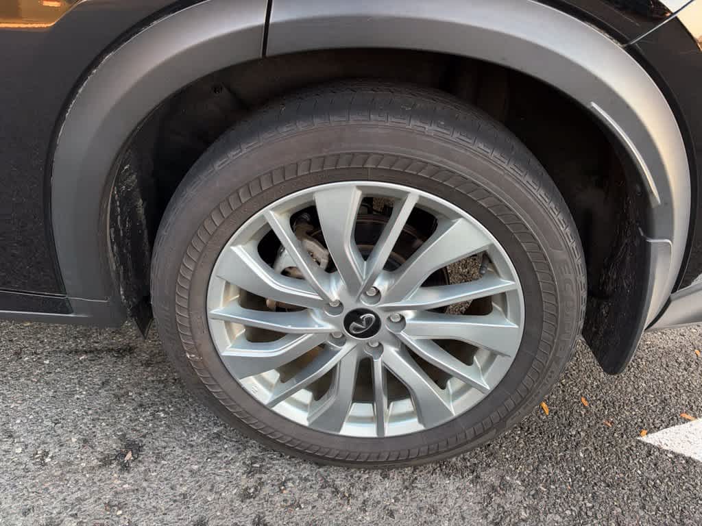 2023 INFINITI QX50 LUXE