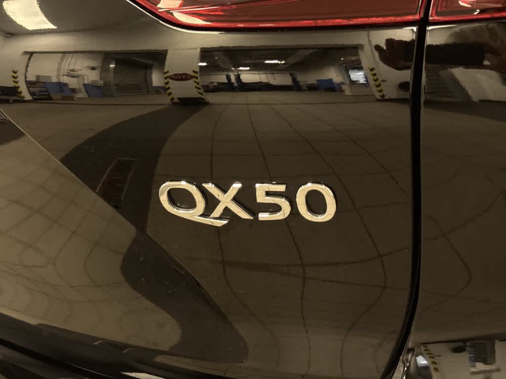 2023 INFINITI QX50 LUXE