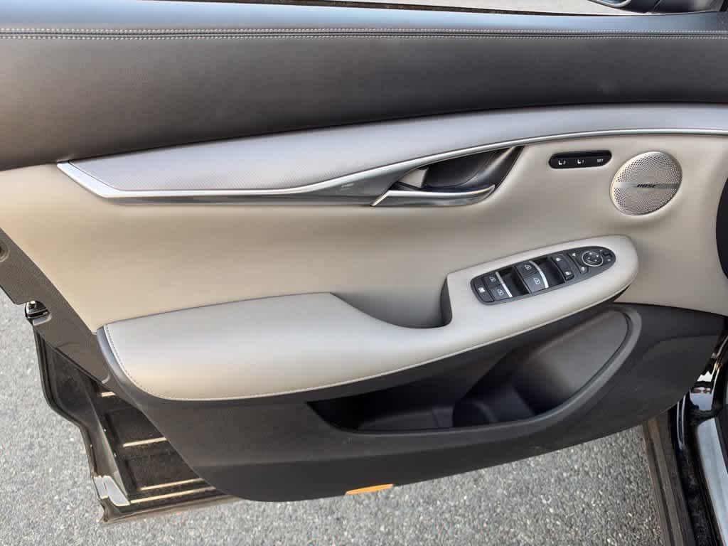 2023 INFINITI QX50 LUXE