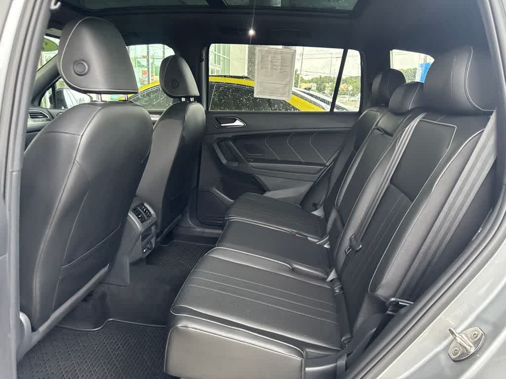 2022 Volkswagen Tiguan SE R-Line Black