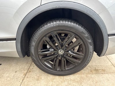 2022 Volkswagen Tiguan SE R-Line Black