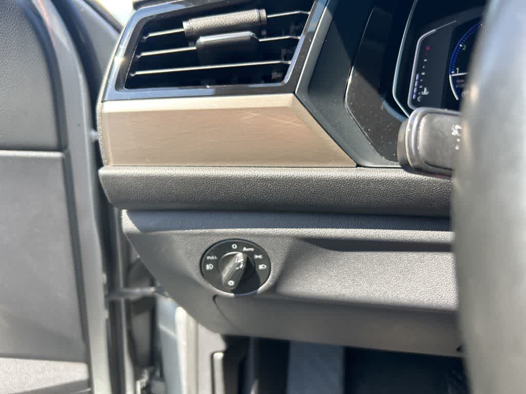 2019 Volkswagen Jetta SEL Premium