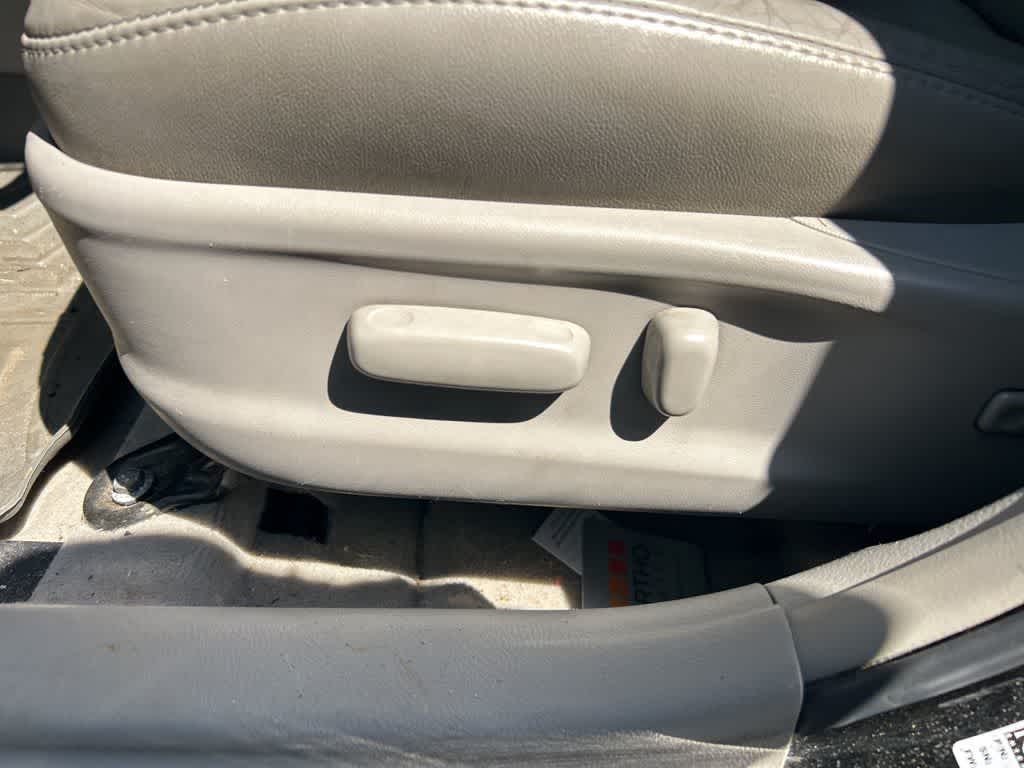 2011 Toyota Camry XLE