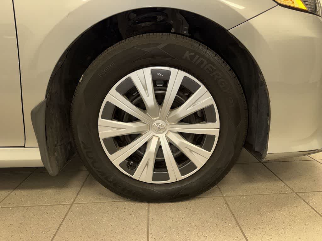 2020 Toyota Camry Hybrid LE