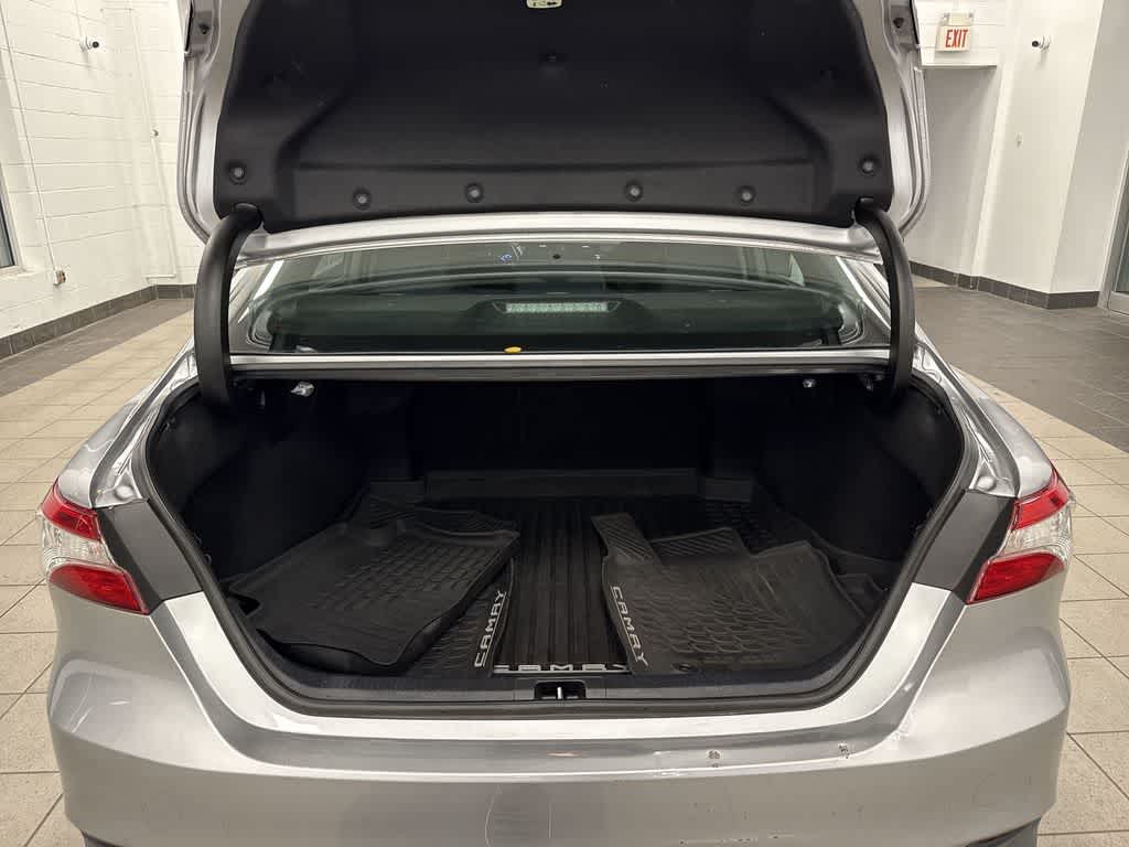 2020 Toyota Camry Hybrid LE
