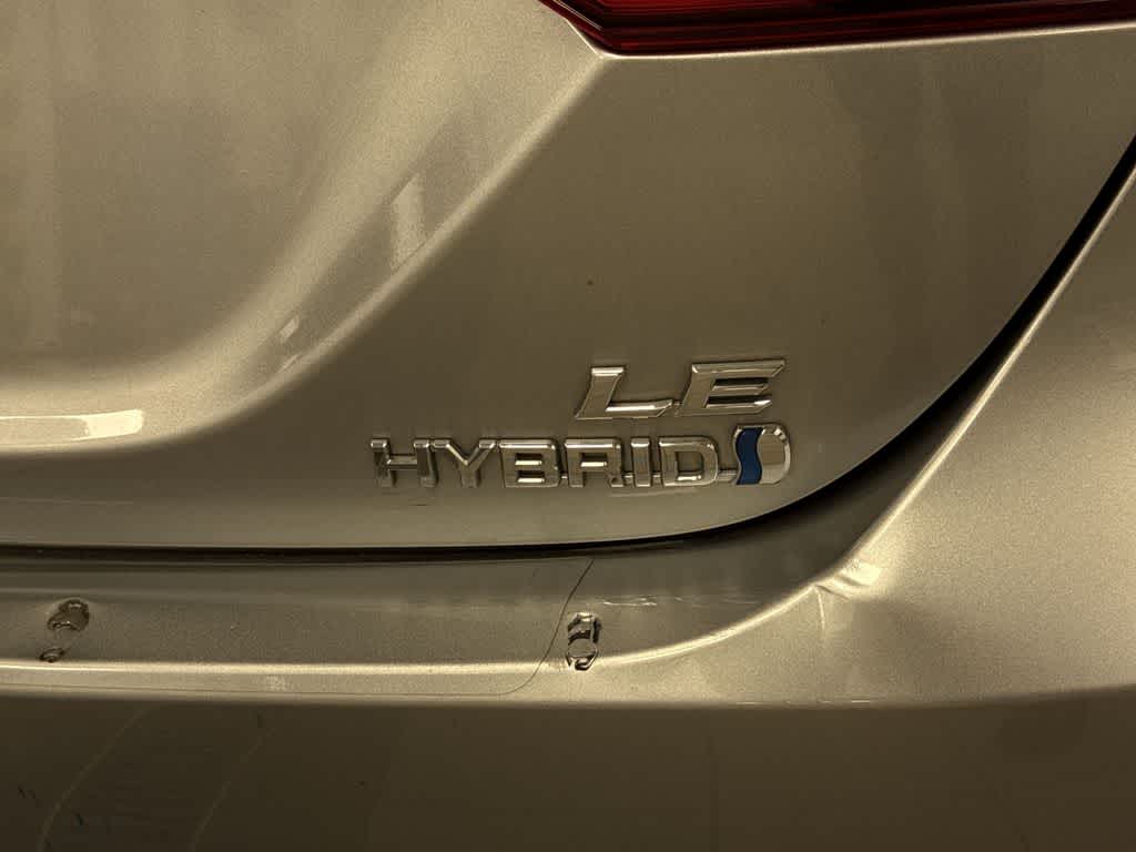 2020 Toyota Camry Hybrid LE